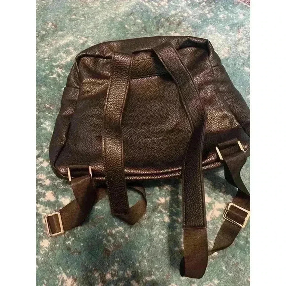 Younique mini backpack and clutch - Picture 2 of 8